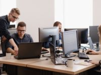 Enfrontar l’Impacte de la Intel·ligència Artificial i de la Digitalització en el Treball